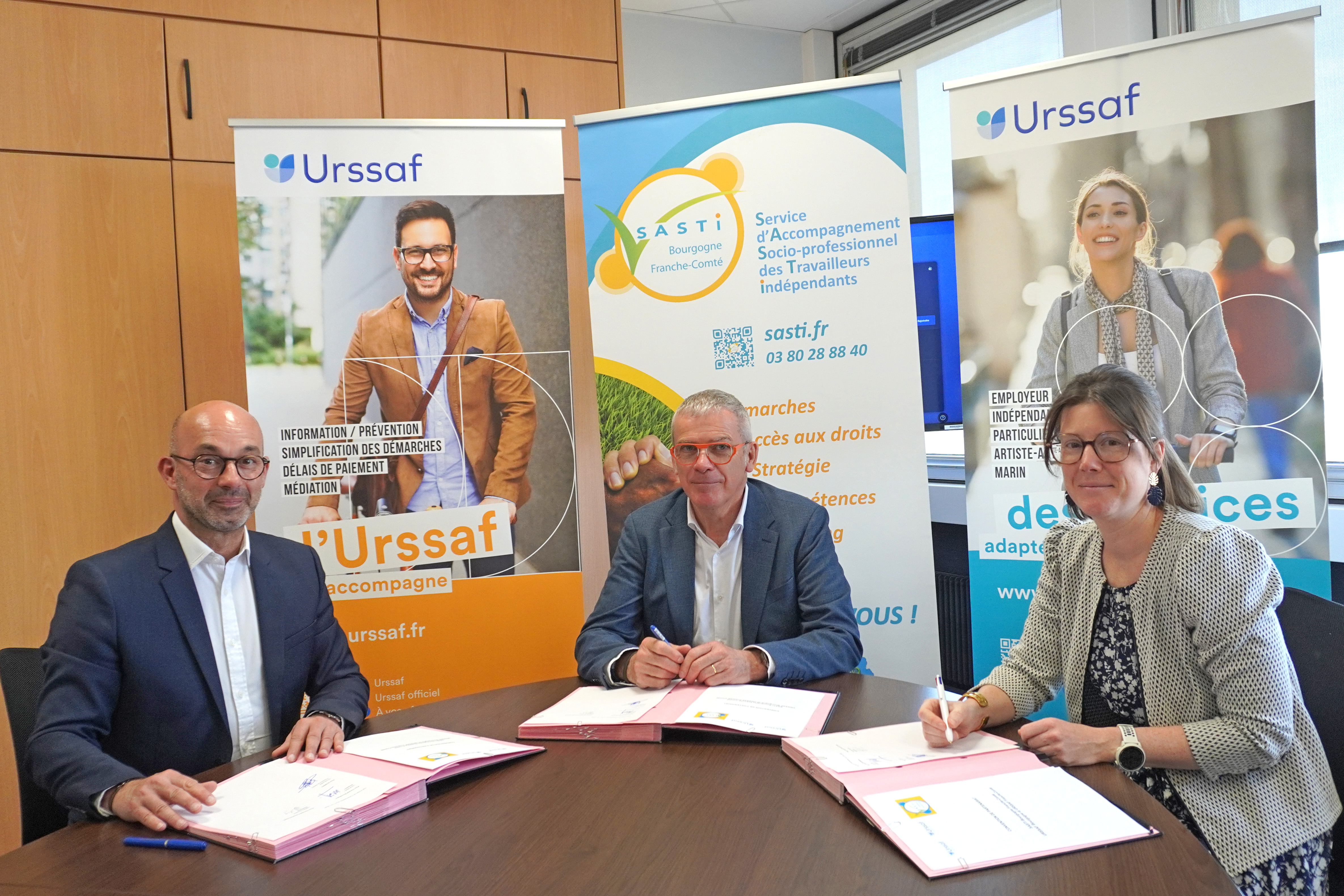 Les Urssaf Bourgogne et Franche-Comté et le SASTI unissent leurs actions au service des travailleurs indépendants