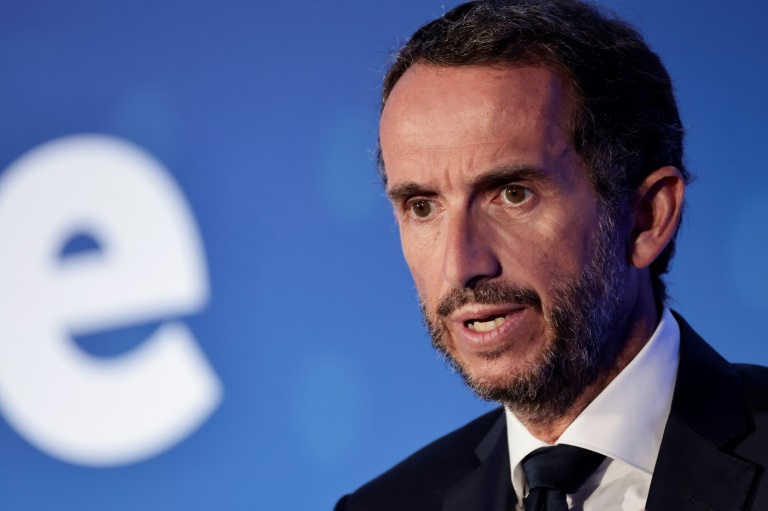 Alexandre Bompard, un dirigeant conforté mais chahuté à la tête de Carrefour