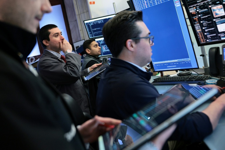 Les marchés mondiaux suspendus aux informations sur le détroit d'Ormuz, bond du pétrole et chute des Bourses européennes