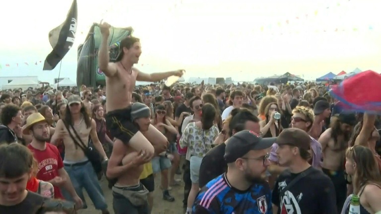 Le Teknival se vide petit à petit, encore plusieurs milliers de personnes sur place