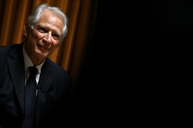 Villepin a rendu les statuettes qu'il avait reçues en cadeau au Quai d'Orsay, selon son entourage
