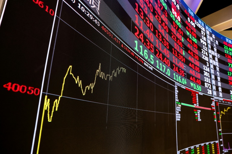 Moyen-Orient: l'optimisme des investisseurs fait grimper les Bourses, le pétrole se replie