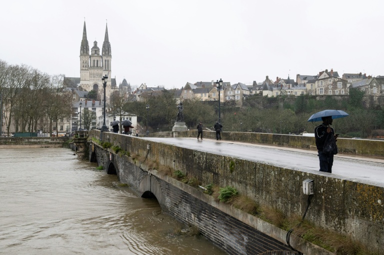 Deux militaires meurent dans un accident de plongée à Angers