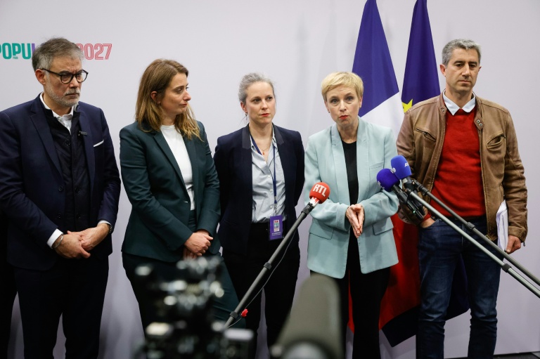 Présidentielle: devancés par Mélenchon, les unitaires de gauche tentent de se relancer