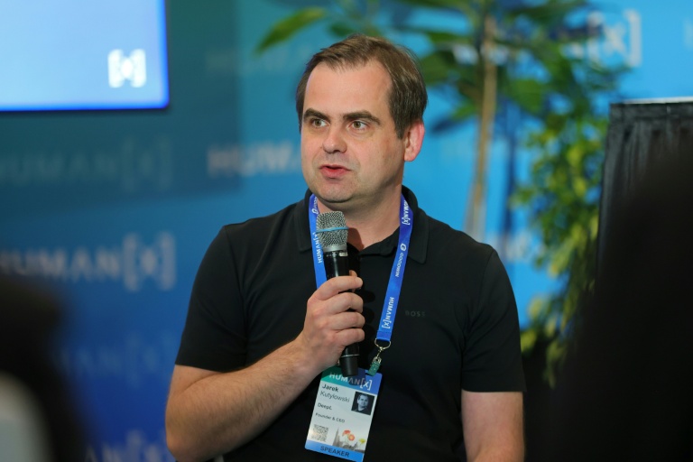 DeepL supprime un quart de ses effectifs pour accélérer dans l'IA