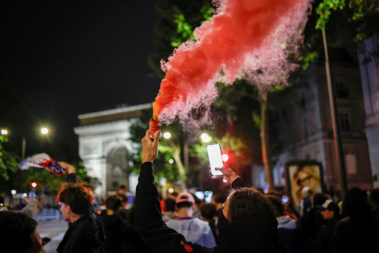 Incidents à Paris après Bayern-PSG: une centaine de gardes à vue