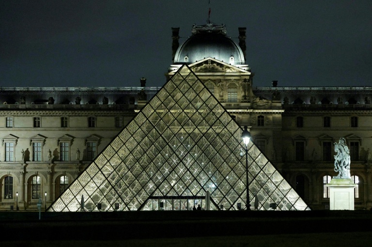 La sûreté au Louvre a été négligée, déplore la commission d'enquête parlementaire