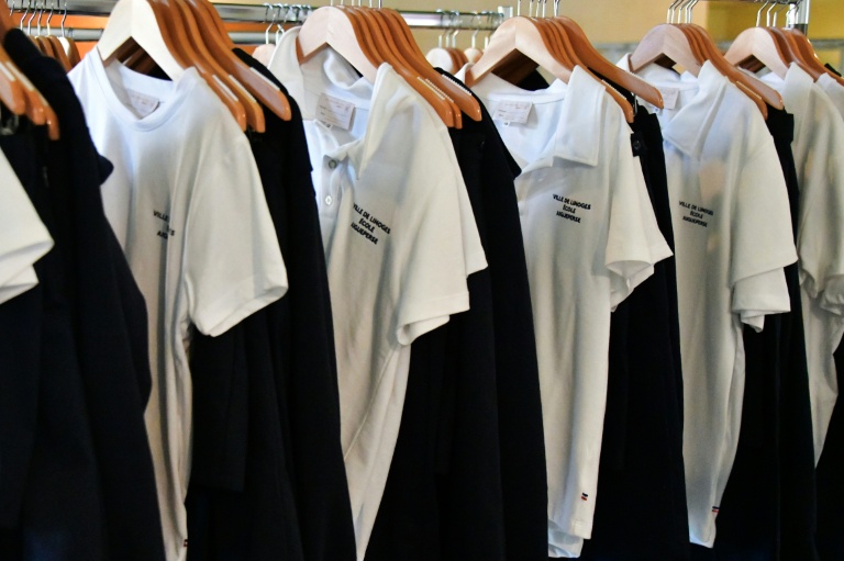 Uniforme à l'école: des effets inégaux, selon une première étude