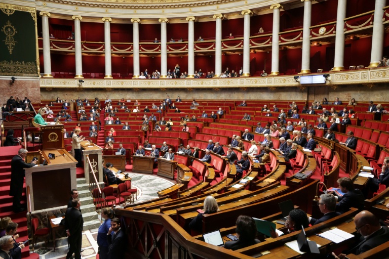 Les textes s'empilent au Parlement, le gouvernement appelé à tracer ses priorités