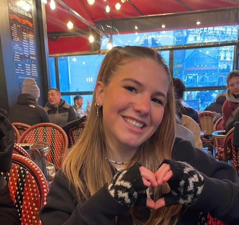 L'impossible deuil des parents de Chloé, jeune victime de la route