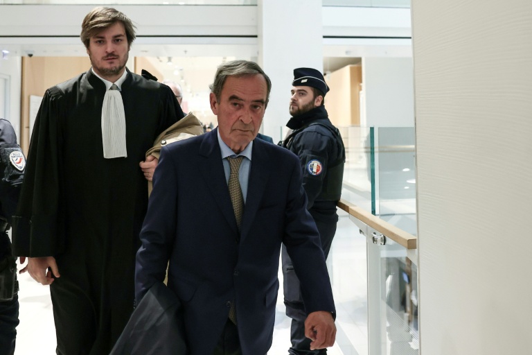Financement du terrorisme: les ex-dirigeants de Lafarge demandent à sortir de prison