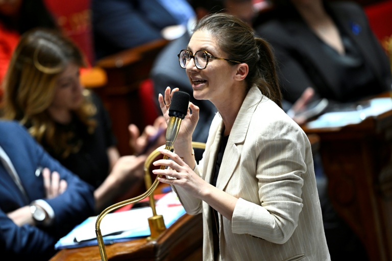 Soupçon de faux témoignage sur les crèches: le parquet général requiert un non-lieu en faveur d'Aurore Bergé