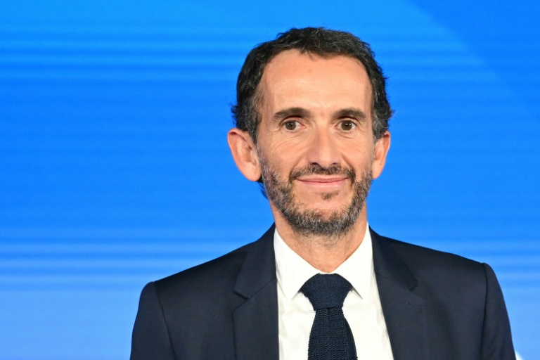 Carrefour: les actionnaires devraient accorder un 3e mandat à Bompard lors de l'assemblée générale