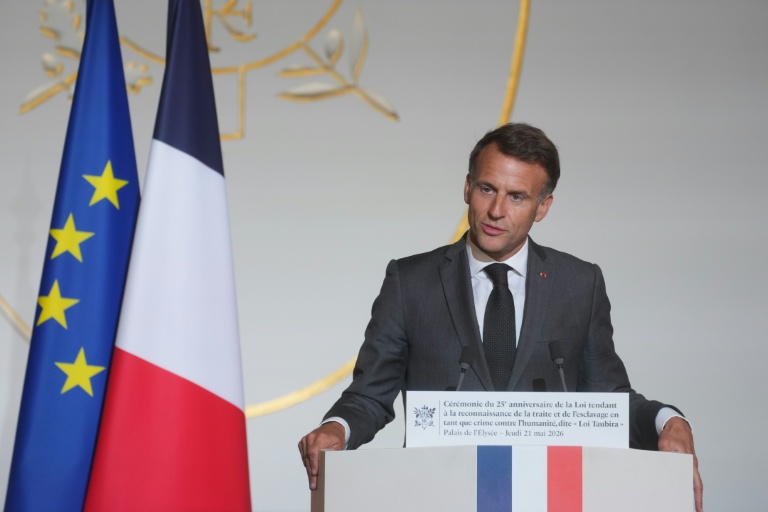 Esclavage: Macron soutient l'abrogation du "Code noir" et évoque la question sensible des "réparations"
