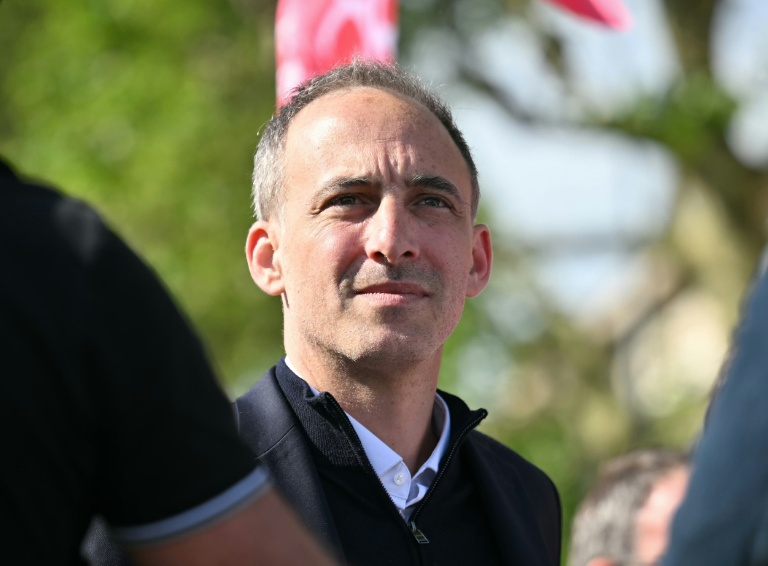 Semaine cruciale pour Raphaël Glucksmann, qui doit convaincre pour 2027