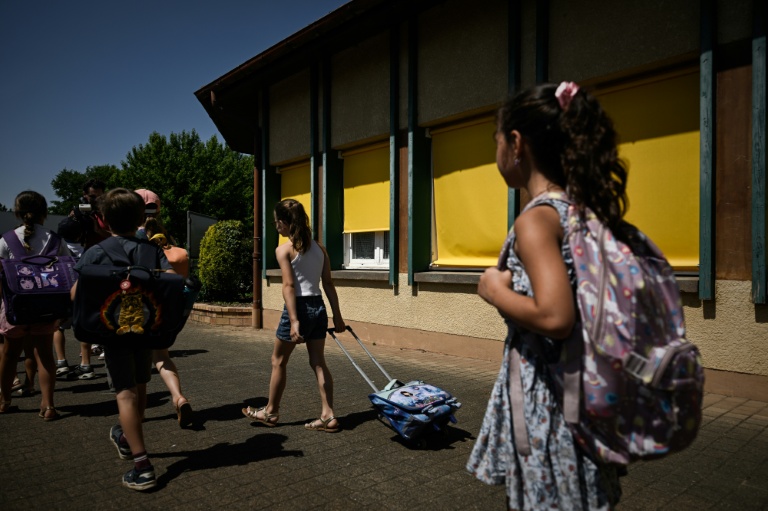 Plus de 50°C sous la verrière: une école fermée l'après-midi dans les Landes