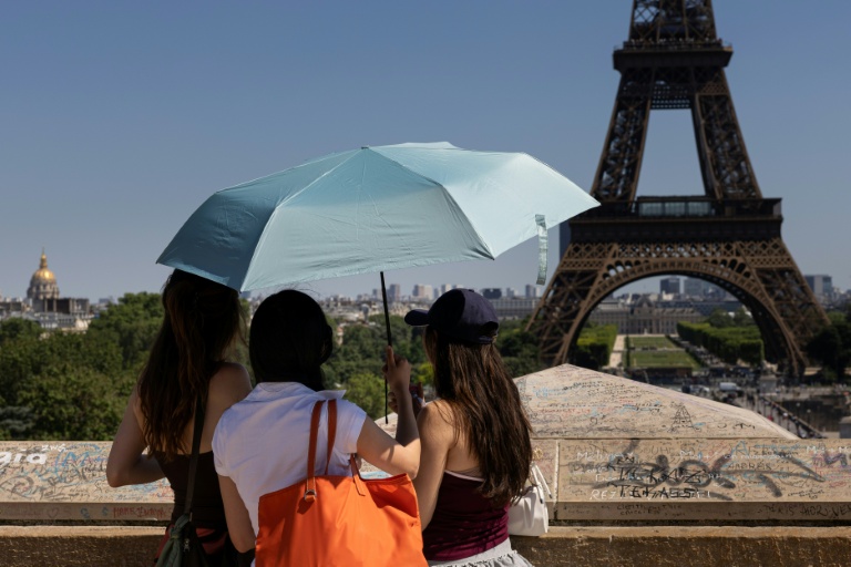 Canicule: la chaleur s'estompe à l'ouest mais se poursuit ailleurs