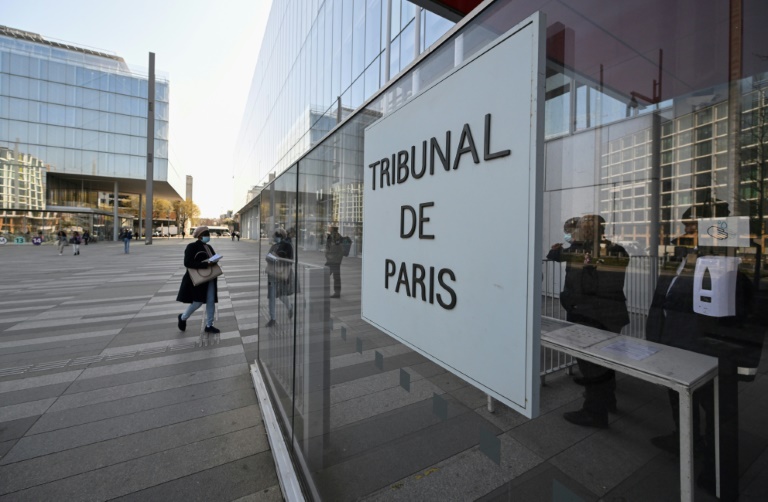 Violences présumées sur une femme: le rappeur Moha La Squale devrait être présenté à un magistrat vendredi