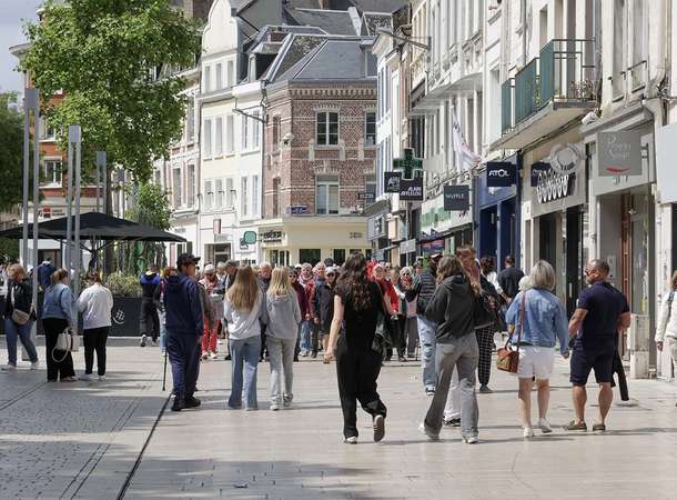 Centre-ville d’Amiens : maintenance des espaces publics en cours