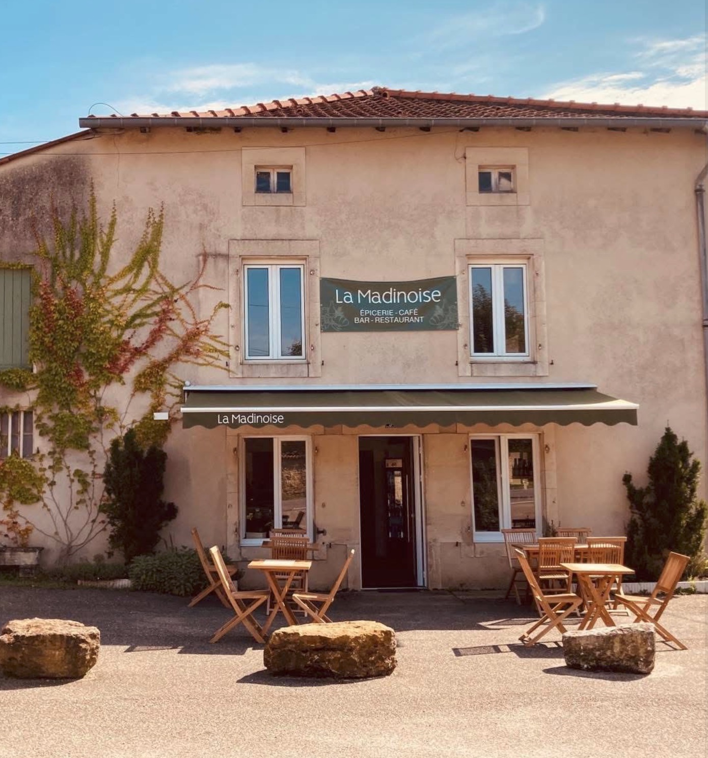 La Madinoise : bien plus qu’un commerce