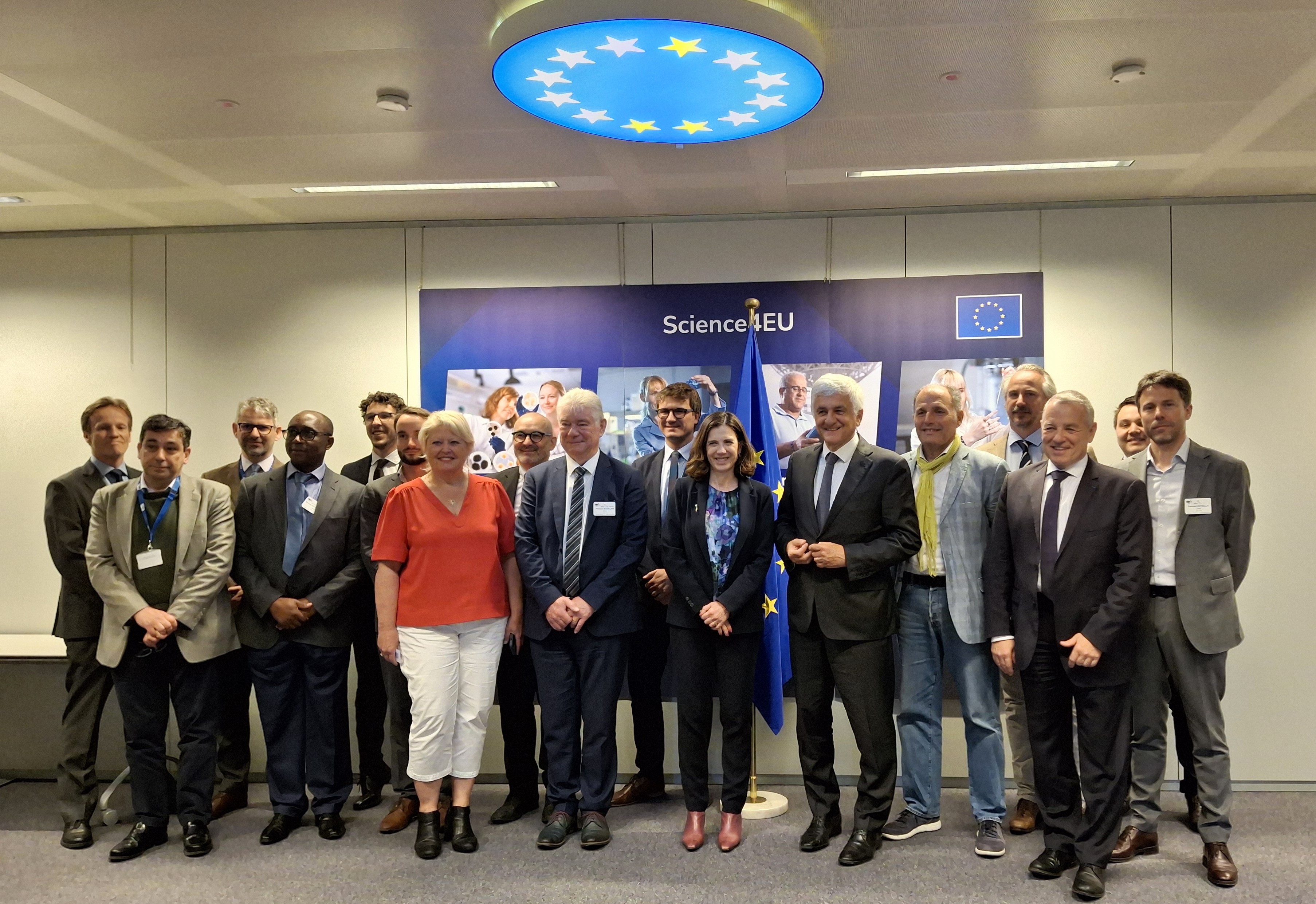 Défense et spatial : la Normandie en mission à Bruxelles