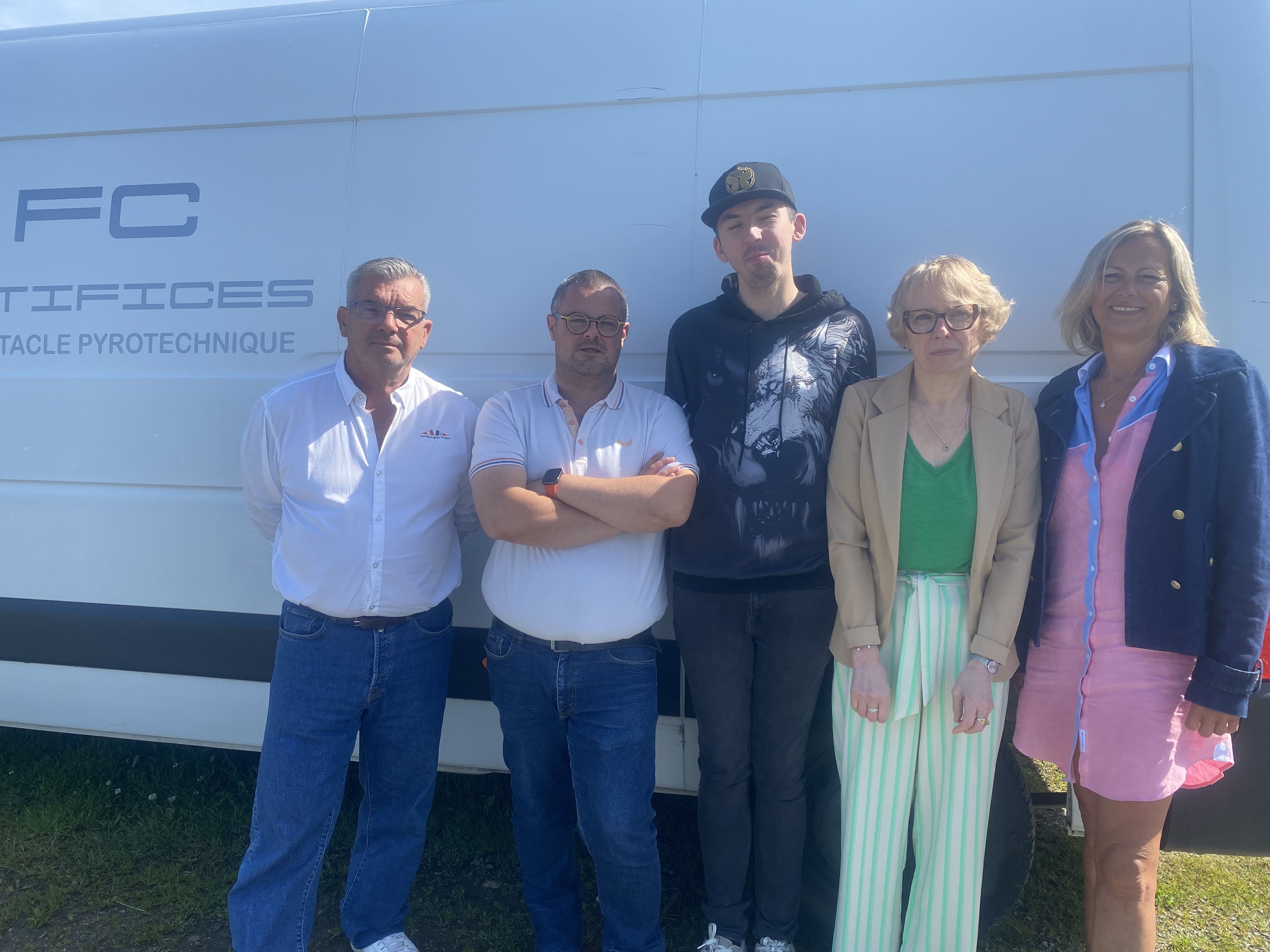 Nibas : FC Artifices illumine le ciel