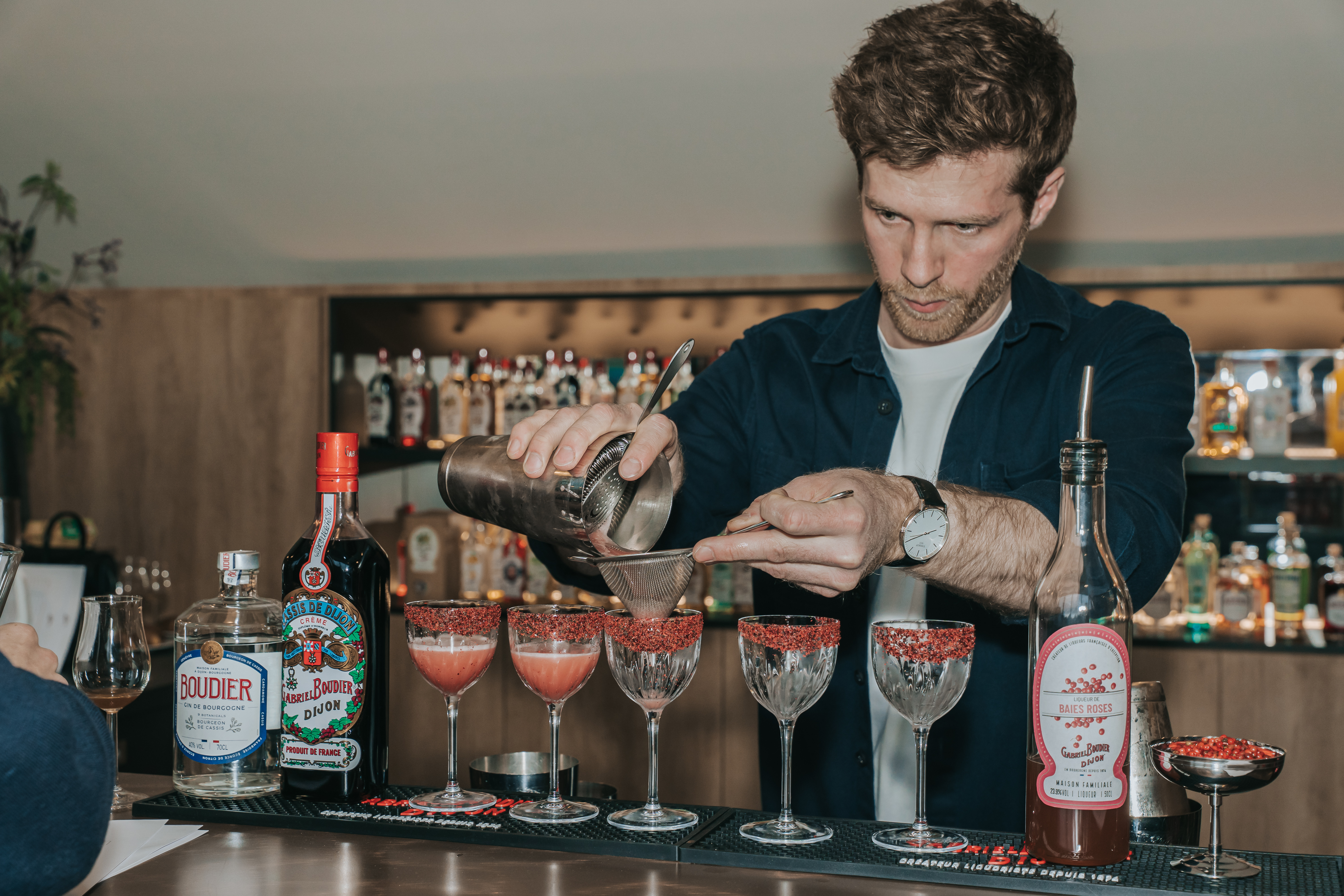 Dijon : Colin Lach remporte les Wizard Awards France 2026 avec une liqueur de baies roses