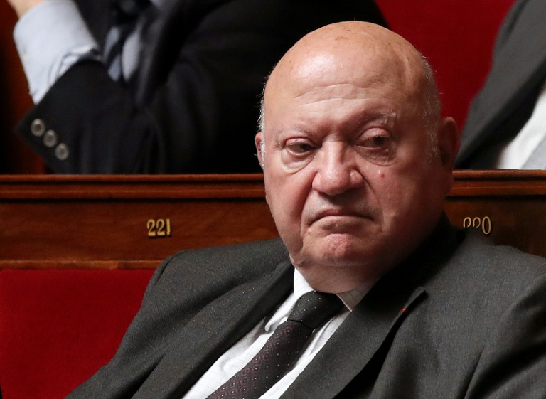 Mort d'André Santini, maire d'Issy, ancien ministre et figure truculente du centrisme