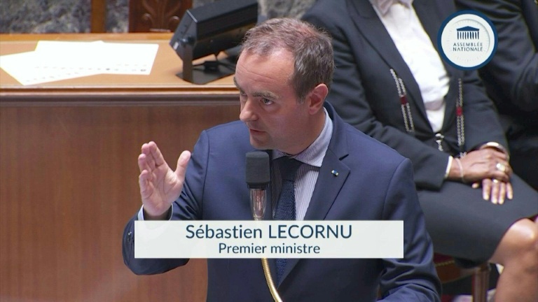 PSG: Lecornu dénonce l'"inversion des valeurs" qui consiste à incriminer les forces de l'ordre