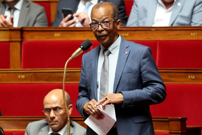 Scandale du chlordécone: le Parlement reconnaît la part de responsabilité de l'Etat