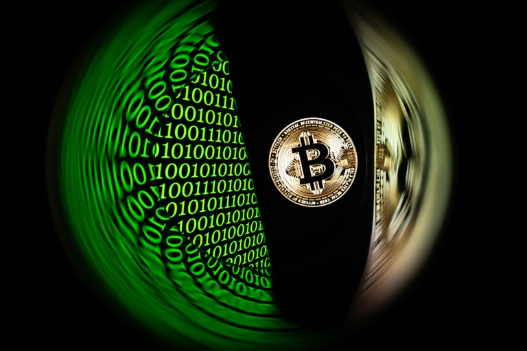 Le bitcoin passe sous la barre des 60.000 dollars, une première depuis octobre 2024