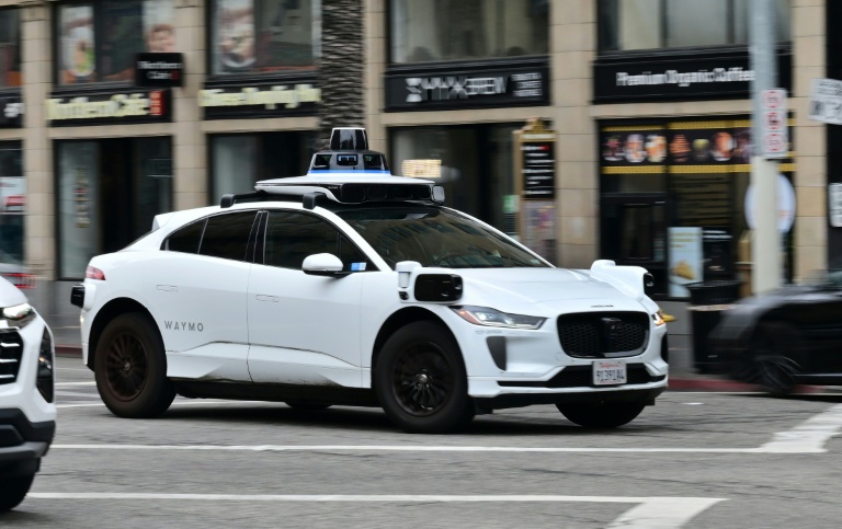 Robotaxis: l'Europe, très en retard, commence à s'ouvrir