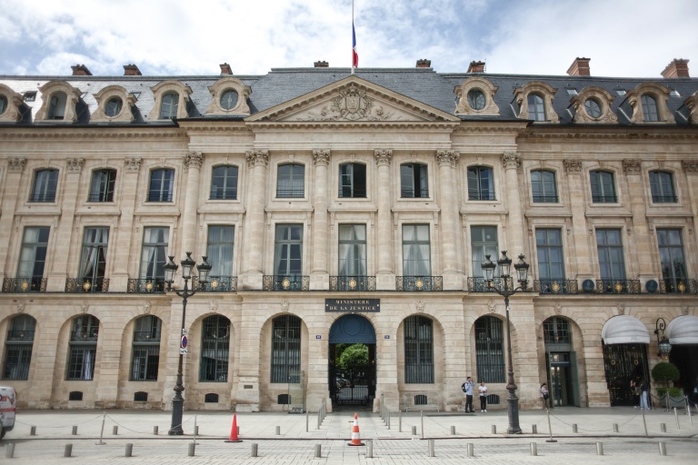 Lyhanna: Darmanin réunit les procureurs généraux, manifestations attendues devant les tribunaux