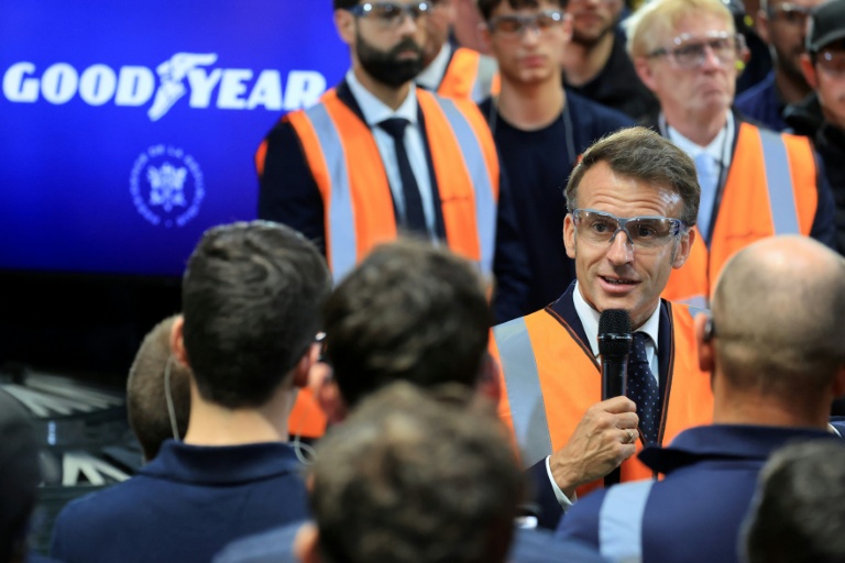 A Goodyear Amiens, Macron exhorte l'Europe à 