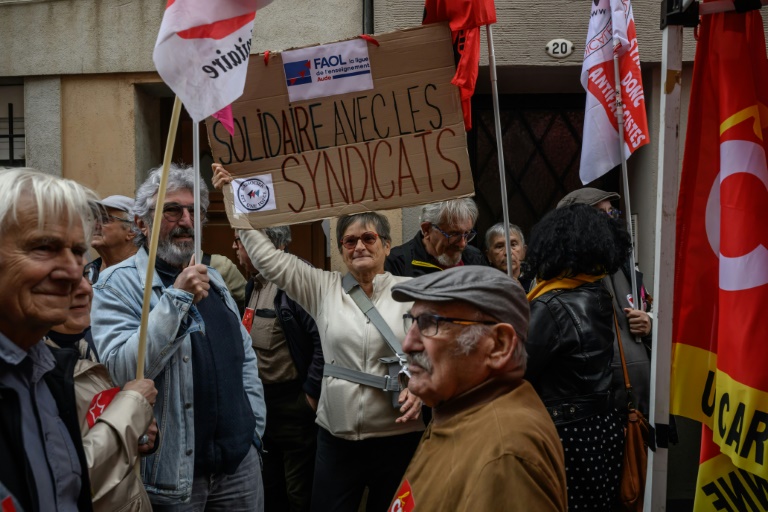 Les syndicats et l'extrême droite, entre opposition frontale et refus de se prononcer