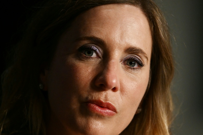 Rassemblement pour Lyhanna: la réalisatrice Andrea Bescond, interpellée puis libérée, dénonce une 