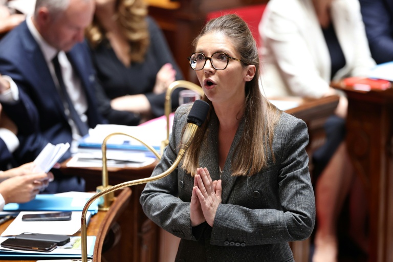 Violences sexuelles: Bergé espère inclure l'imprescriptibilité dans le projet de loi sur l'enfance