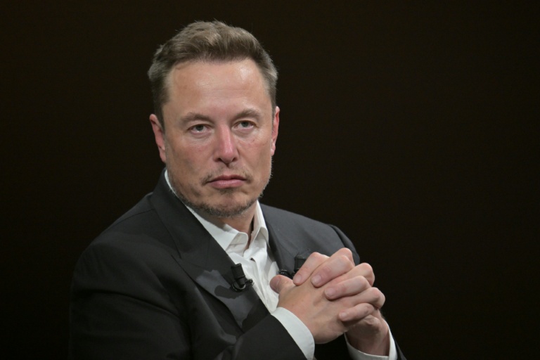 Musk vers un triomphe avec SpaceX, malgré des mises en garde