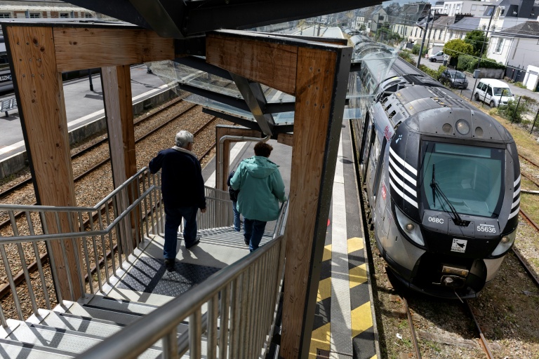 SNCF: grève des cheminots mercredi, les trains du quotidien au cœur des enjeux
