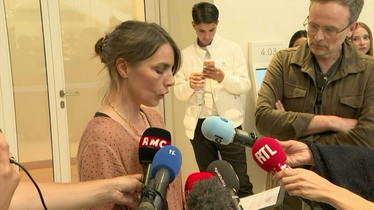 Périscolaire parisien: relaxe d'un animateur, colère des parents d'enfants qui l'accusaient d'agressions
