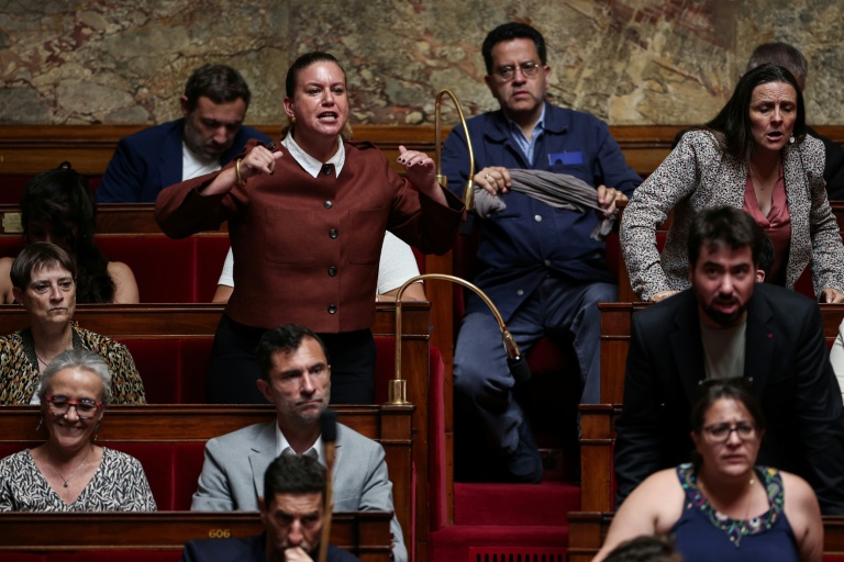 Lyhanna: Lecornu accuse La France insoumise de 