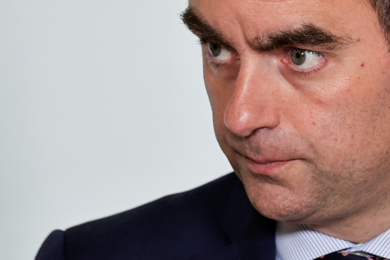 Dépistage de stupéfiants au sommet de l'Etat: une circulaire de Lecornu suscite l'émoi