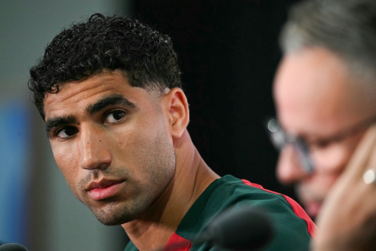 La justice se prononce sur le renvoi en procès pour viol du footballeur Achraf Hakimi