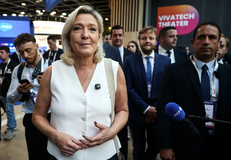 Robots, souveraineté et climatisation: Le Pen et Mélenchon en tour de chauffe à Vivatech