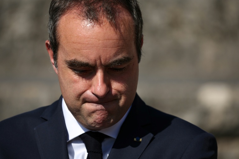 Si la canicule devait durer, Lecornu anticipe un été sans vacances pour son gouvernement