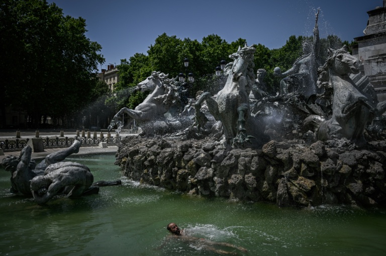 La France en surchauffe, la climatisation en débat
