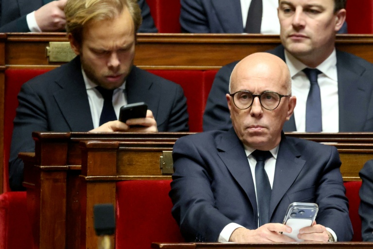 A l'Assemblée, le débat sur les mariages en situation irrégulière reste embourbé