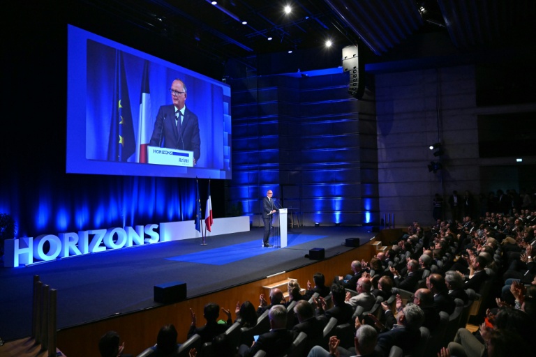 Présidentielle: chez Édouard Philippe, conversation au coin de l'écran