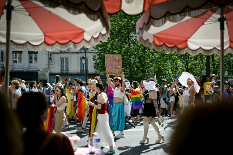 Canicule: à Paris, le festival Solidays annulé, la Marche des Fiertés reportée