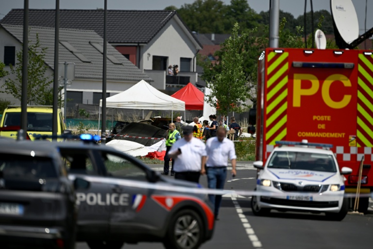 Près de Nancy, onze morts dans le crash d'un avion lors d'un baptême de parachutisme